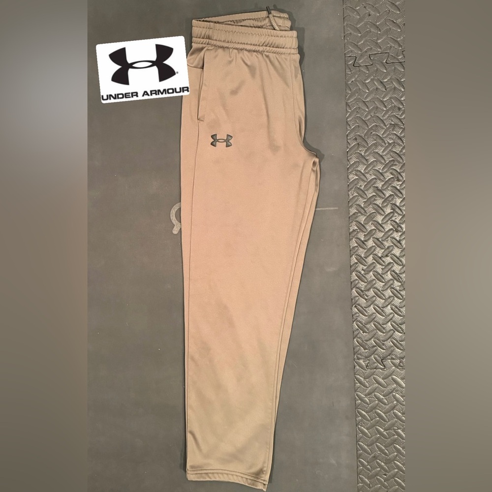 Youth XL UA joggers Olive green